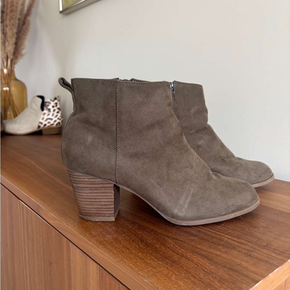 Old Navy Greenish Brown Ankle Booties